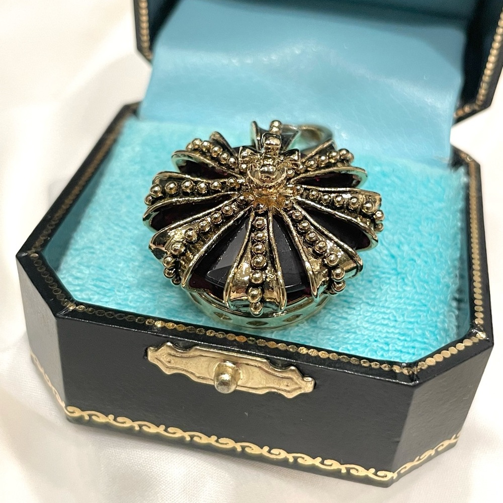 NWT Vintage JUICY COUTURE 2004 Royal Red and Gold Crown Charm NEW with BOX Y2K